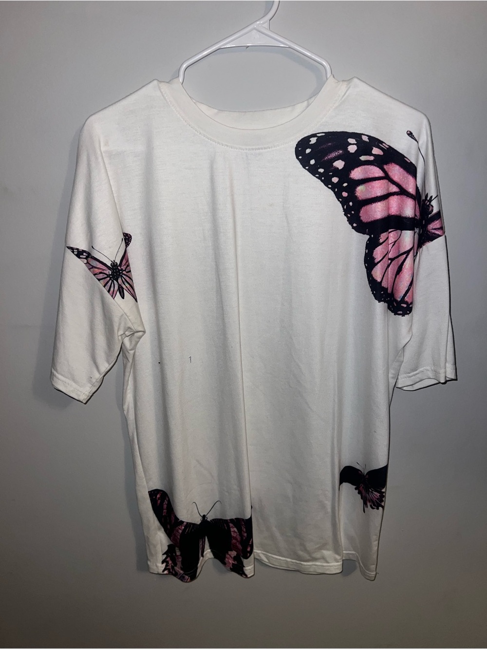 SHEIN White Short Sleeve Tee with Pink Butterfly Motif